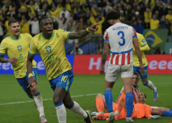 Com atuação ofensiva, Brasil vence o Paraguai e garante vaga na Copa do Mundo